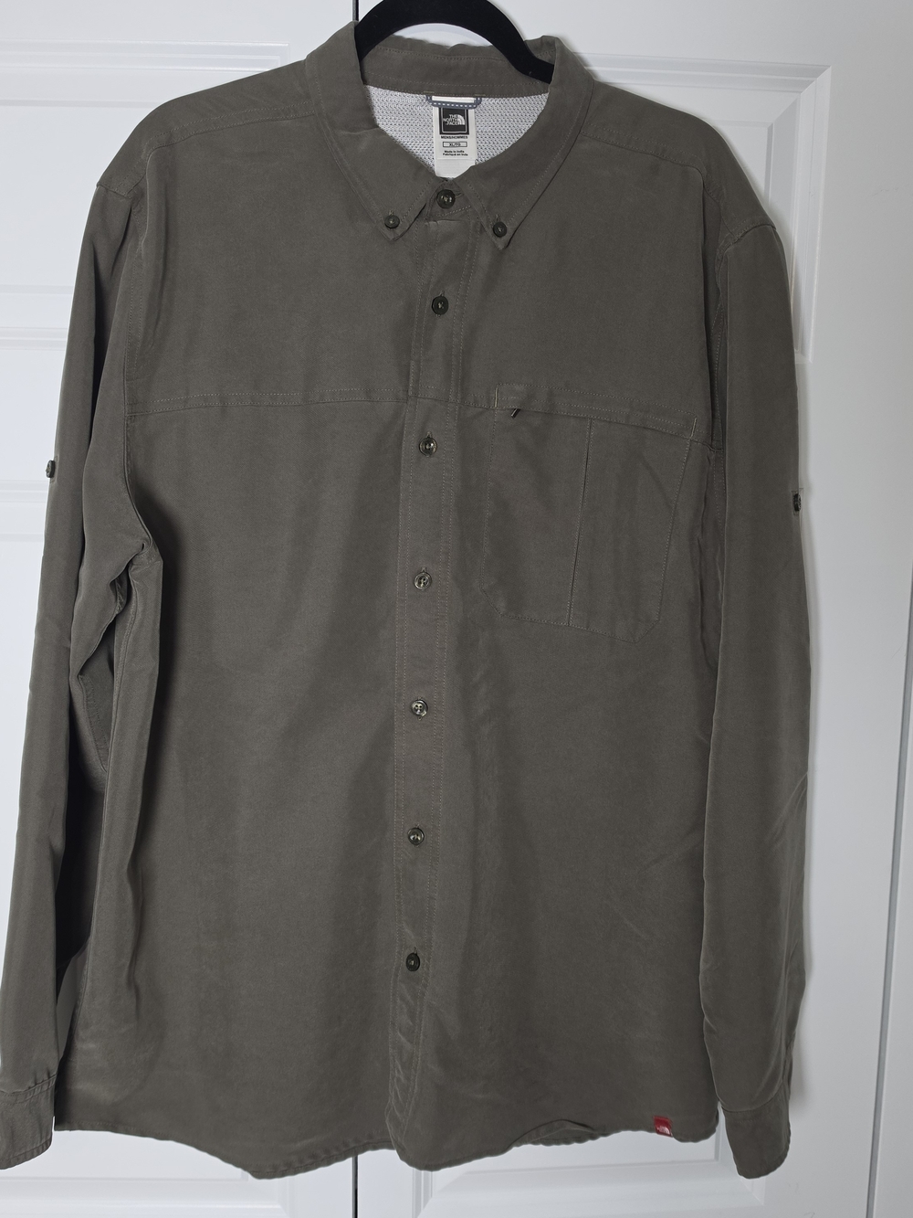 The North Face Men's XL Modal Hiking Travel Roll Tab Shirt